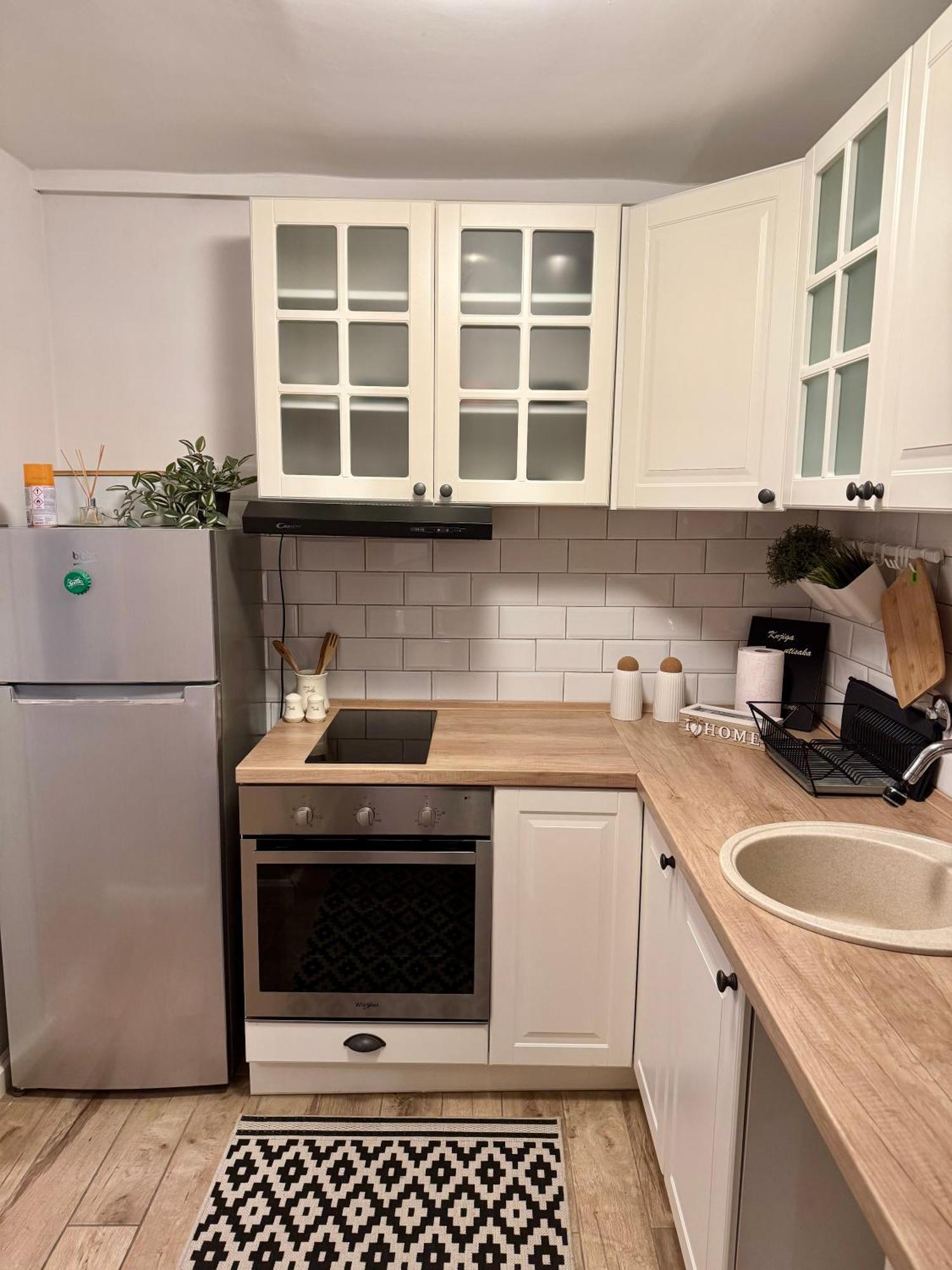 Cozy Haven Apartment เบลเกรด ภายนอก รูปภาพ